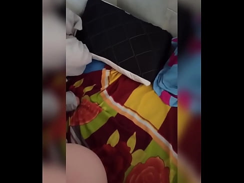 ❤️ Moja cimerka ostaje sama doma jer joj muž ide na odmor a ja koristim priliku da je pojebem i napunim joj dupe mlijekom ❌ Analni video kod nas ️❤